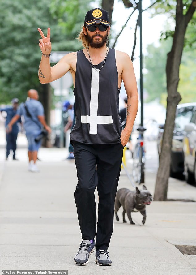 Jared Leto Flashes His Toned Arms In A Tank Top In Nyc After Trip To France Sound Health