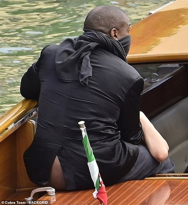 Kanye West Bares His Naked Buttocks As He And Wife Bianca Censori Hot Sex Picture
