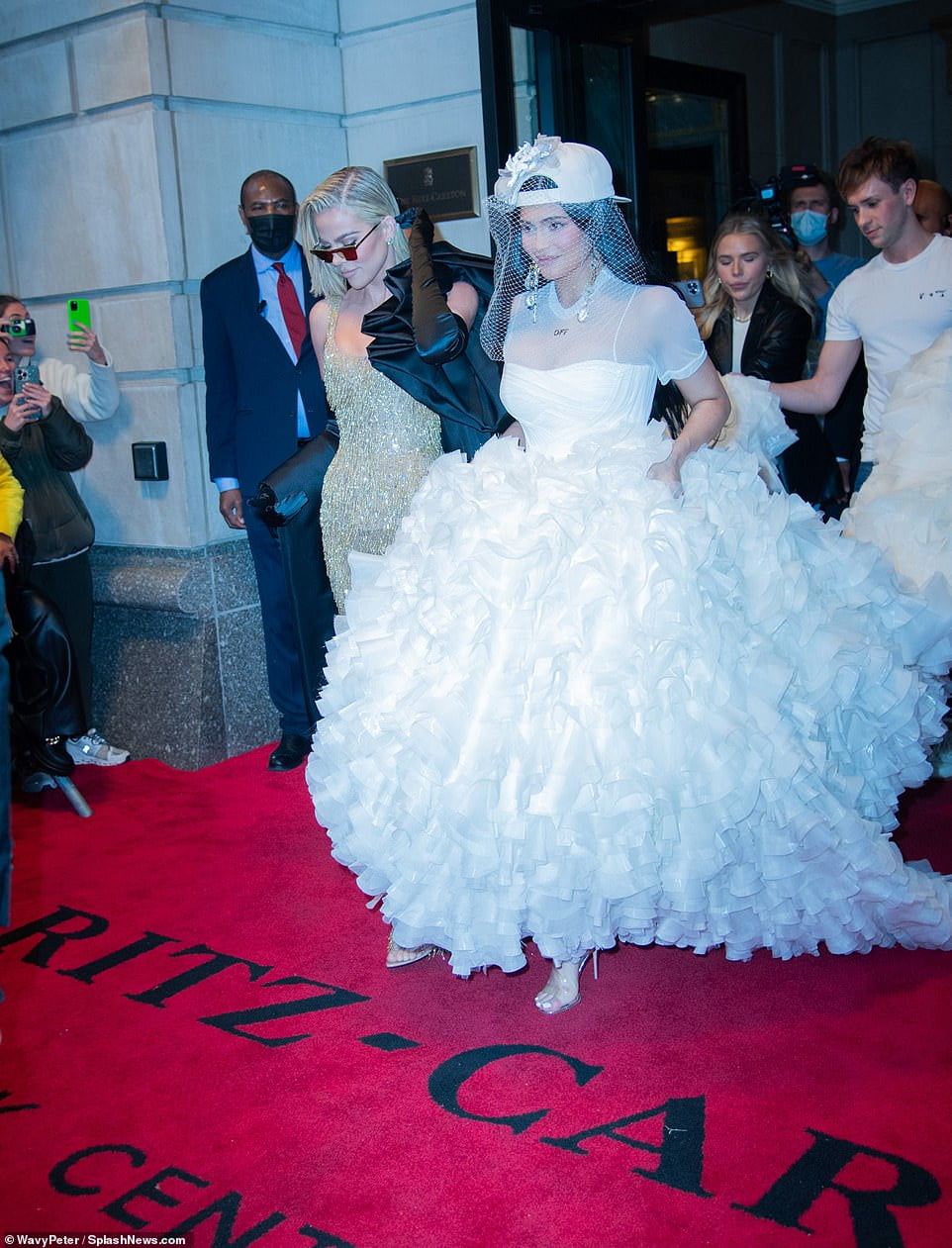 Met Gala 2022 Here comes the bridezilla! Kylie Jenner shocks in