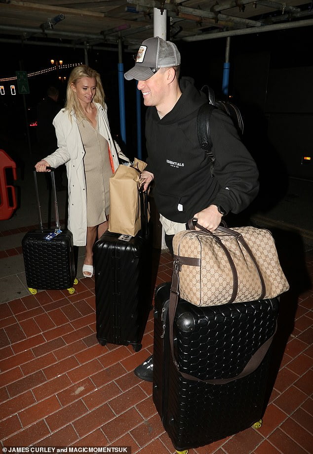 Strictly's Nadiya Bychkova looks chic as she arrives in Brighton with