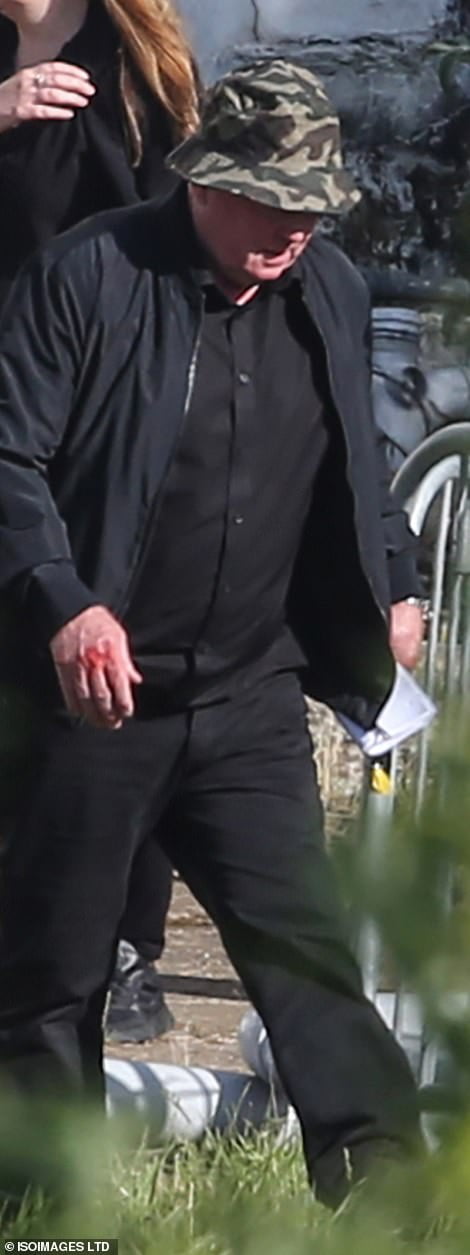 Eastenders Spoiler Phil Mitchell Returns From Prison As He Gets