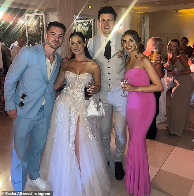 Harry Maguire and wife Fern Hawkins' first dance is a live performance ...