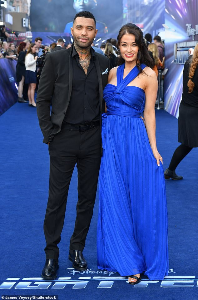 Jess Impiazzi looks glamorous in royal blue gown with Jermaine Pennant