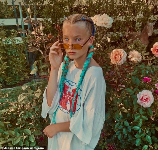 Jessica Simpsons Daughter Maxwell Drew 10 Looks Every Inch The Hip