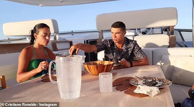 Cristiano Ronaldo and Georgina Rodriguez enjoy dinner on his £5 ...