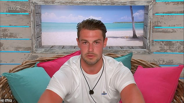 Love Island 2022: Andrew comes to blows with Luca and Dami after a ...