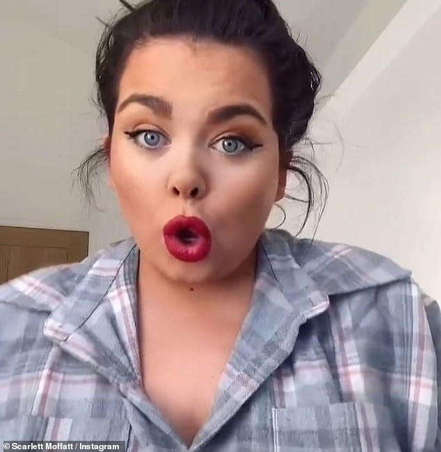 Scarlett Moffatt claims she was called 'fat' and 'Miss Piggy' in ...