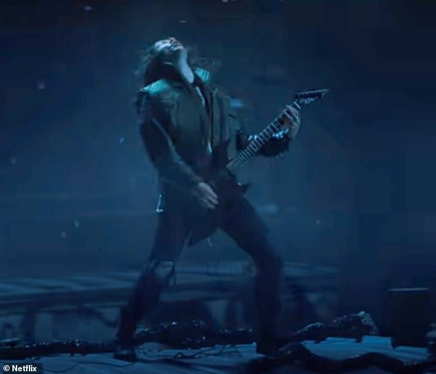 Stranger Things fans praise Eddie Munson's 'intense' Metallica guitar ...