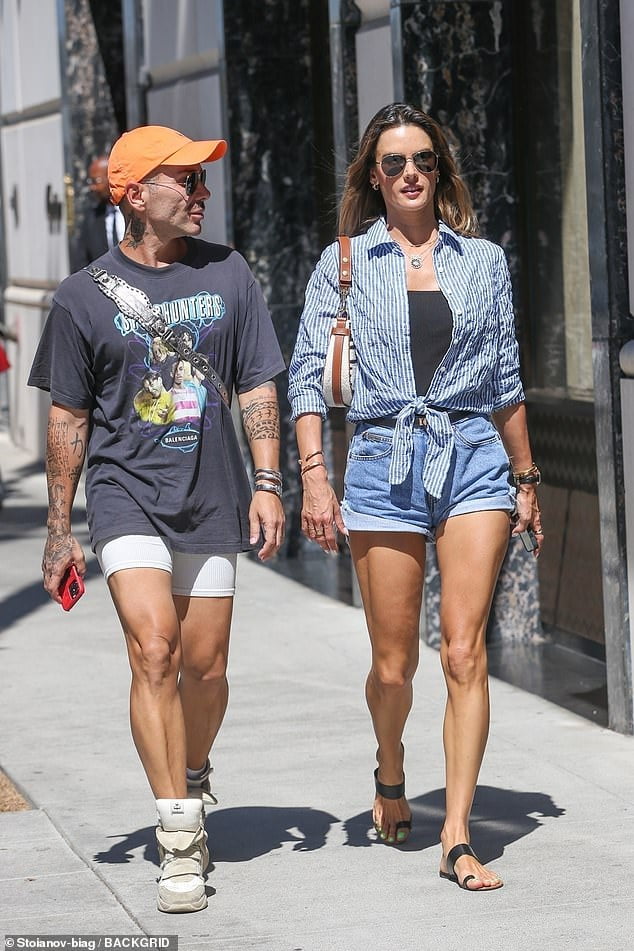 Alessandra Ambrosio Shows Off Her Long Legs While Shopping With Matheus Mazzafera At Cartier In 