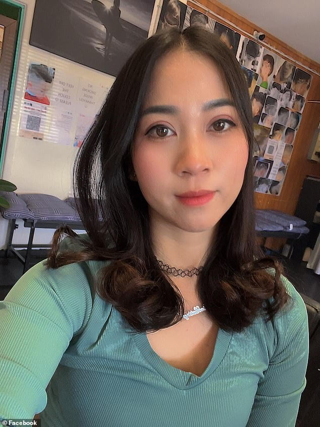 Geraldton Western Australia hairdresser exposes text messages from