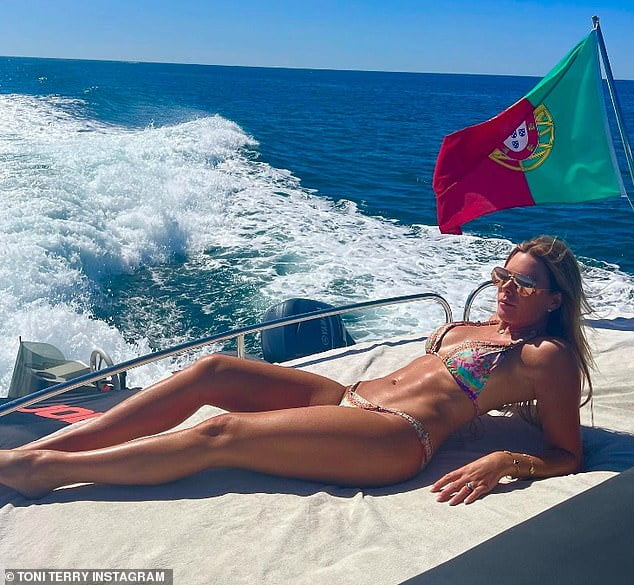 Toni Terry Showcases Her Incredible Figure In A Patterned Bikini Sound Health And Lasting