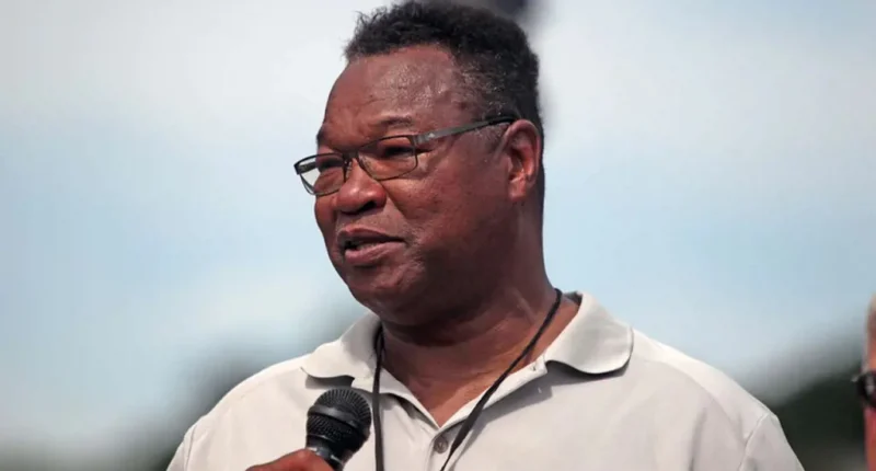 Who Is Larry Holmes Wife Diane? Muhammad Ali Sparring Partner, Net Worth & Kids
