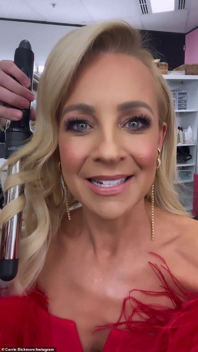 Carrie Bickmores Hilarious X Rated Discovery At Work Desk Ahead Of Last Appearance On The 