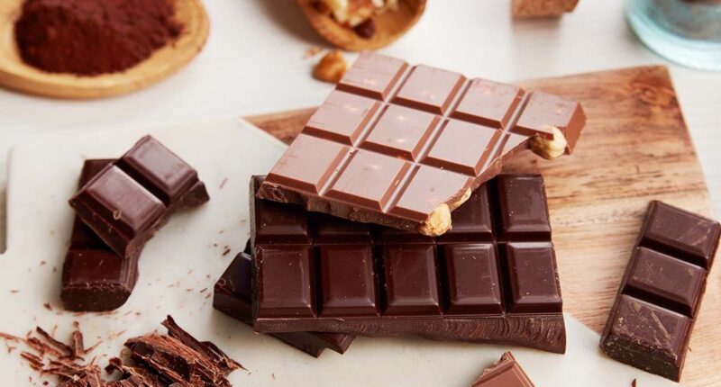 Dr Mosley on the type of chocolate that can lower your cholesterol and ...