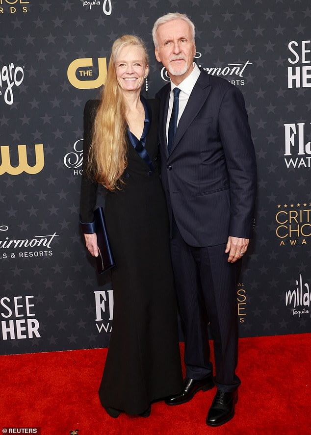 Critics Choice Awards 2023: James Cameron joins wife Suzy Amis on red ...