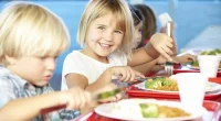 5 Signs of Overfeeding in Kids