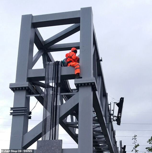 New motorway gantries designed to make it more difficult for eco ...