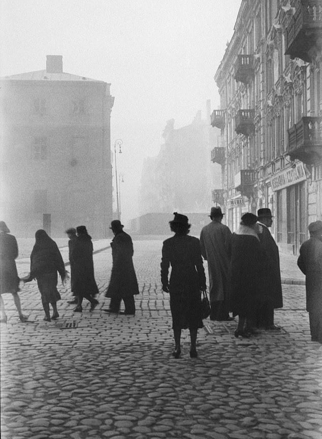 Unseen photos published to mark Warsaw Ghetto Uprising’s 80th ...