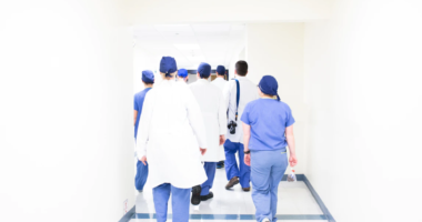 What Are the Benefits of Becoming a Healthcare Worker?