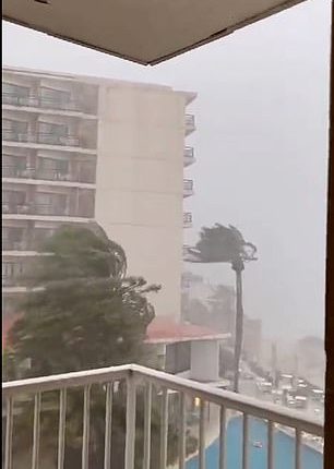 Extreme Storms Hits Majorca: Gale Force Winds And Torrential Rain ...