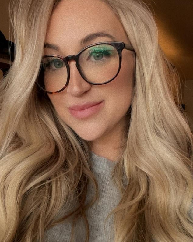Brianna Coppage The Teacher Who Quit After Her Onlyfans Was Exposed Reveals She S Made 1