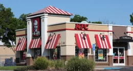 Smartphone Data Uncovers the Link Between Fast Food Outlets and Diet-Related Diseases