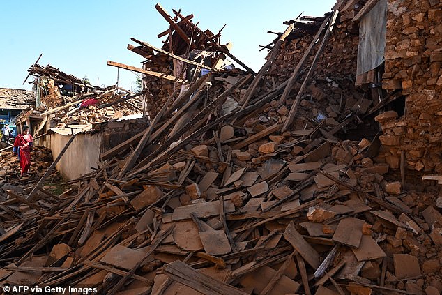 Shocking images show scale of devastation in Nepal after 5.6 magnitude ...