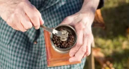 Caffeine abstinence linked to increased sleep problems in older women