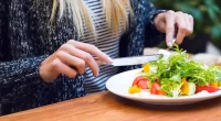 Can what you eat (diet) impact endometriosis? Here's what scientist says