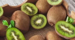 Can kiwifruit boost your mood when you are low?