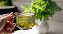 7 Teas That Help You Burn Belly Fat Naturally