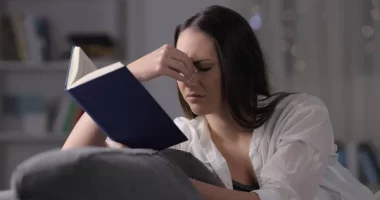 Why Am I Experiencing Ocular Migraines? Causes, Symptoms, and Effective Treatments