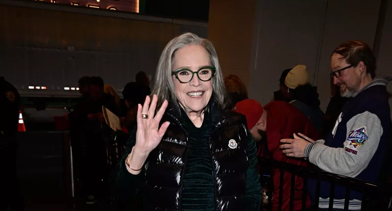 Kathy Bates on Life After Cancer: Why She Embraces Not Reconstructing