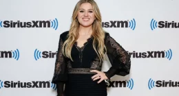 Kelly Clarkson’s Walking Routine: The Secret to Daily Fat Burning!