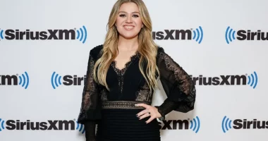 Kelly Clarkson’s Walking Routine: The Secret to Daily Fat Burning!
