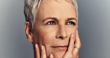 Jamie Lee Curtis Celebrates 26 Years of Sobriety, Shares Journey