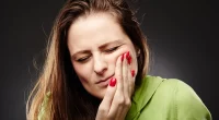 Persistent Pain After Tooth Extraction? Dry Socket Warning Signs