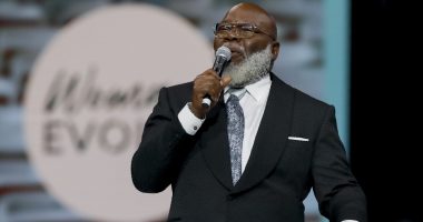'I Almost Died’: T.D. Jakes Details Massive Heart Attack During Sermon