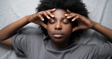Why You Wake Up With Headaches: Causes & Prevention Tips