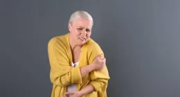 How to Relieve Frozen Shoulder During Menopause: Effective Home Remedies