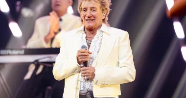 Rod Stewart Cancels Second Vegas Show on Doctor’s Orders