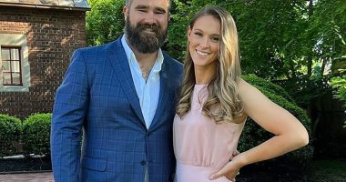 Kylie Kelce Feeds Jason Doughnuts During Weight Loss Challenge