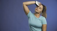 How to Prevent Hot Flashes Naturally in Summer Heat