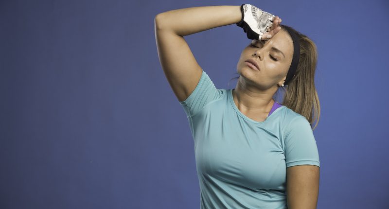 How to Prevent Hot Flashes Naturally in Summer Heat