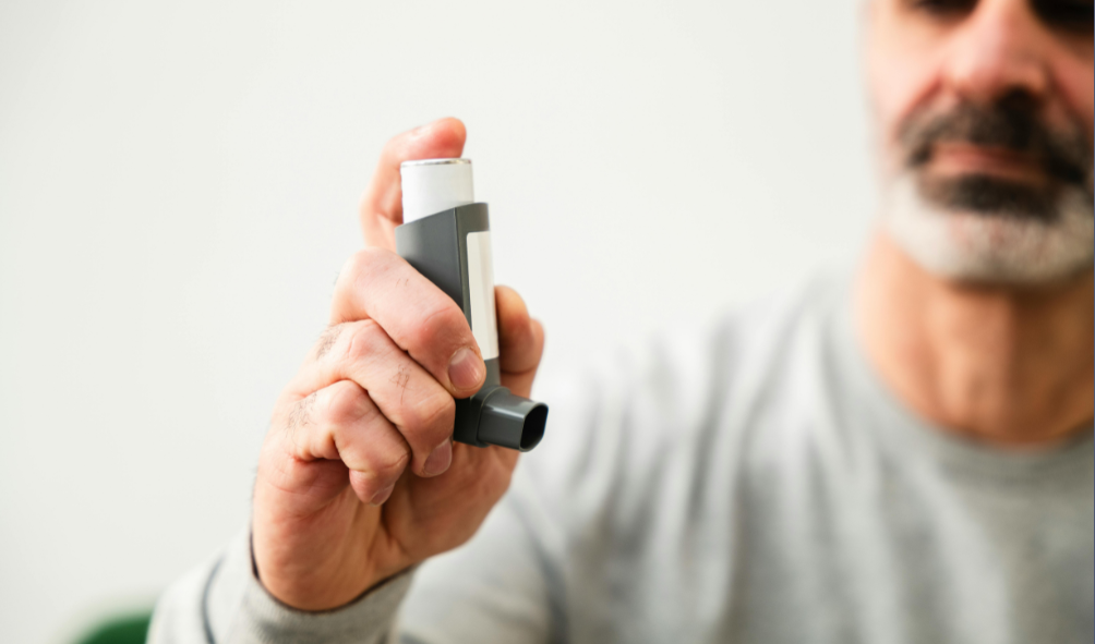 Breztri Side Effects Guide: What to Watch for with COPD Treatment